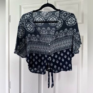 Patrons of Peace cropped shirt